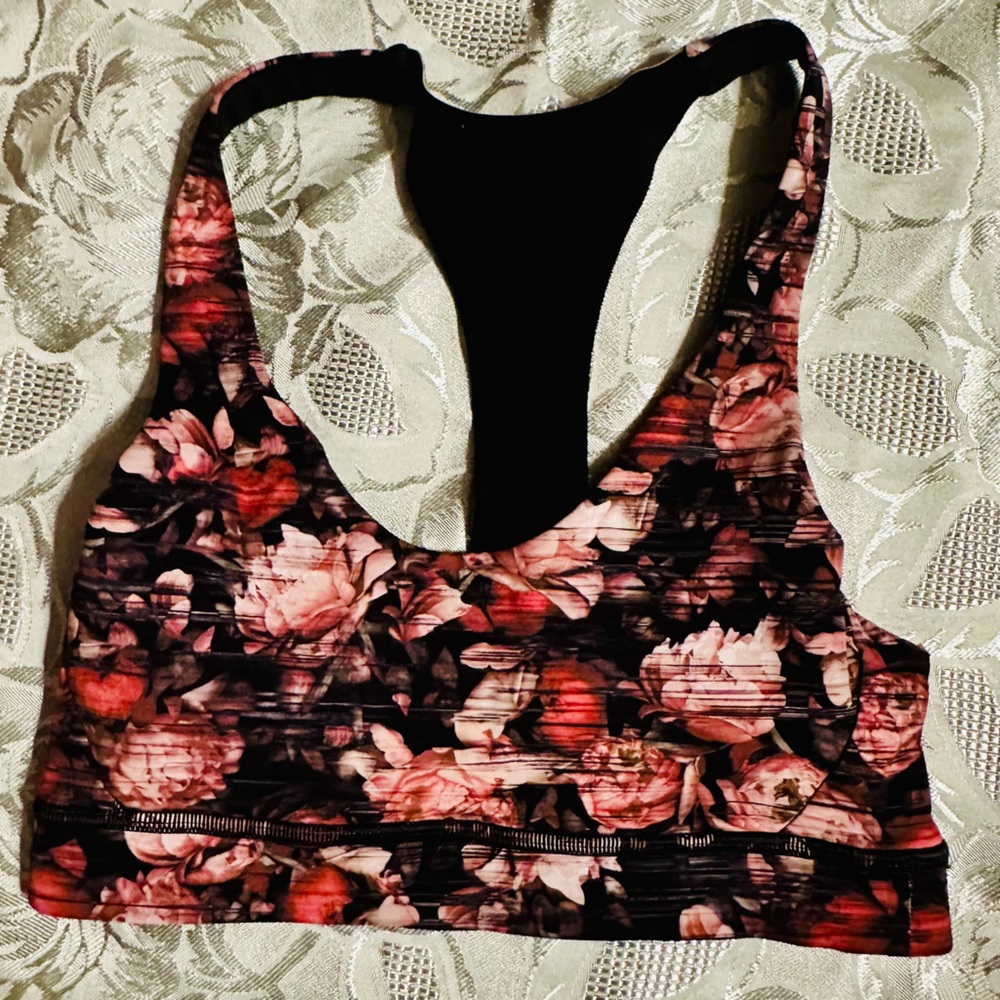 Lululemon Break Free bra